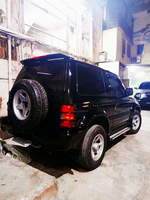 Mitsubishi Pajero 1995 12