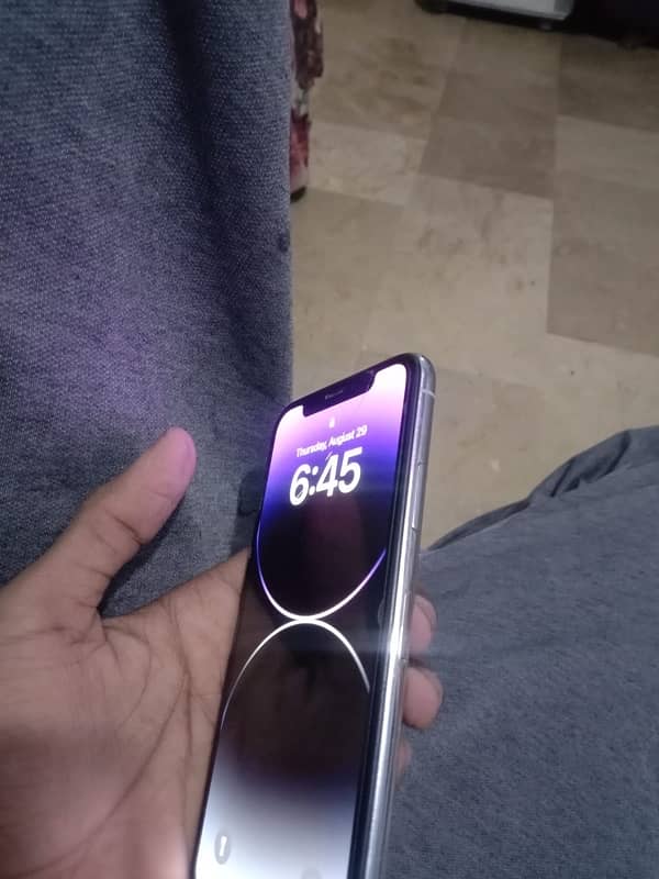 iPhone xs 4