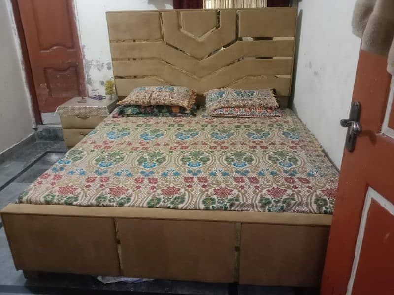 dubal bed plus side table new condition 3