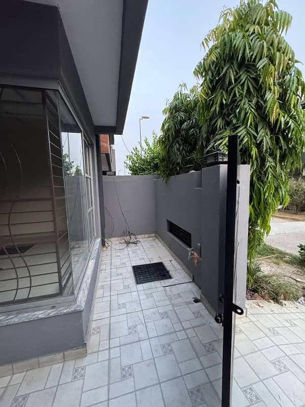 5 marls house for sale in paragon city lahore 1