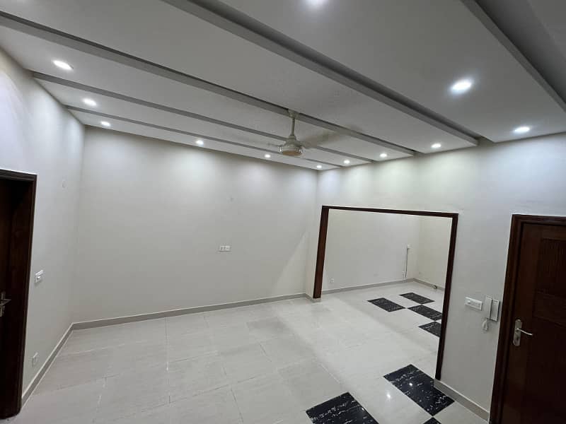 5 marls house for sale in paragon city lahore 16