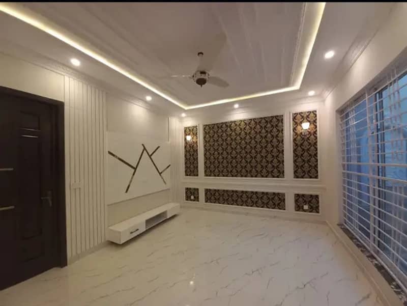 10 Marla House For Rent In Paragon City Lahore 2