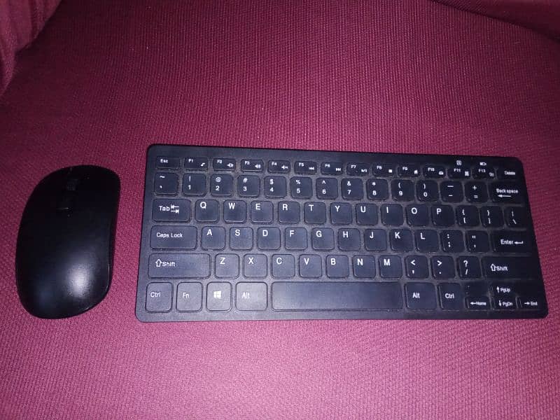 2.4 GHz mini keyboard and mouse 3