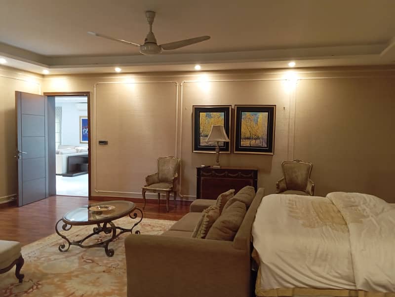 CANTT,EXECUTIVE LUXURY APARTMENTS AND FURNISHED LUXURY HOUSE FOR RENT GULBERG GARDEN TOWN SHADMAN GOR LAHORE 4