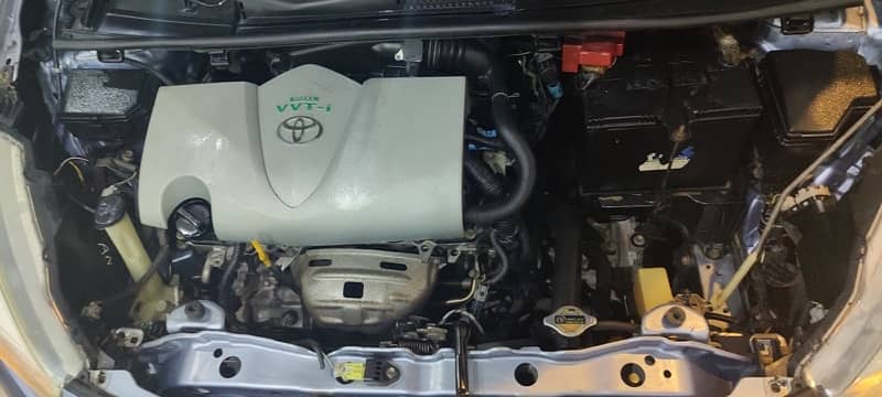 Toyota Vitz 2013 8