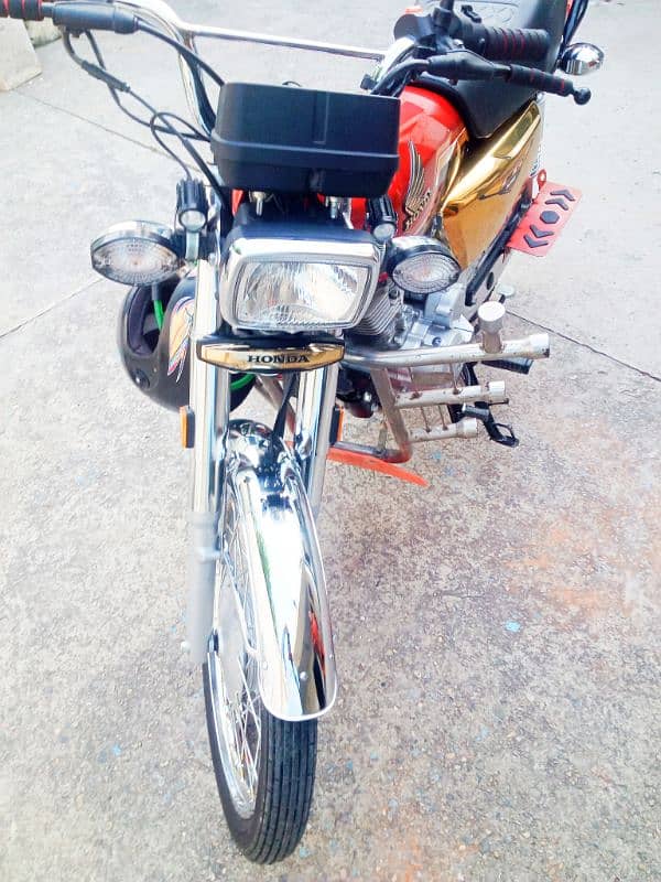 Honda 125 Golden Edition. . . . exchange possible 1