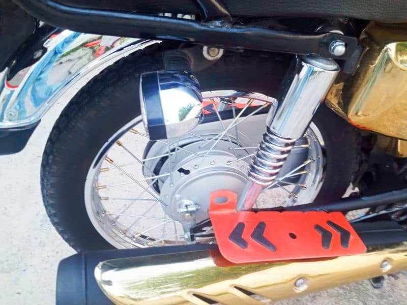 Honda 125 Golden Edition. . . . exchange possible 3