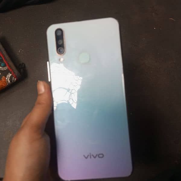 vivo y17( 8gb+256gb) in very good condition 0