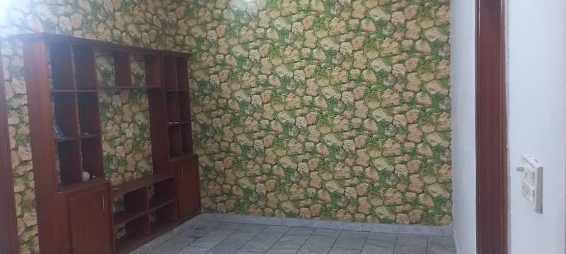 Single story house for sale in wakeel colony with all facilities 1