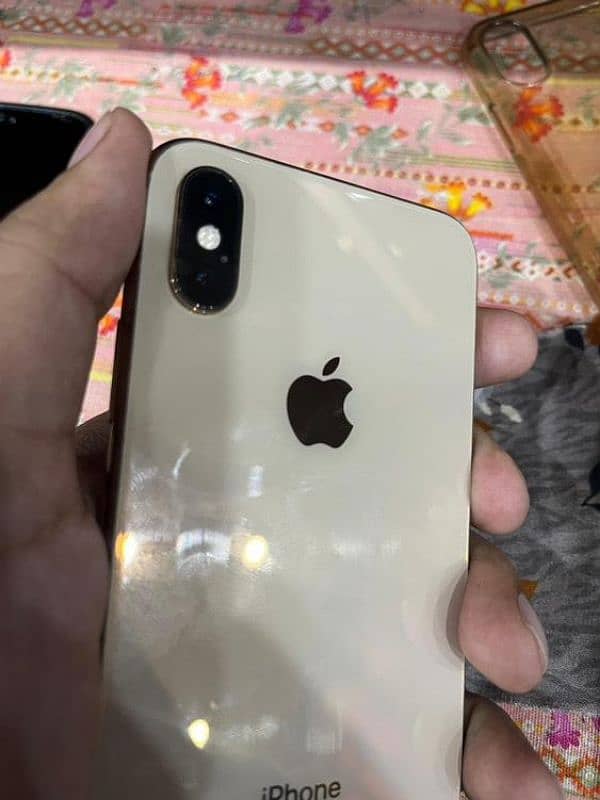 iphone xs 64gb official pta approved 1