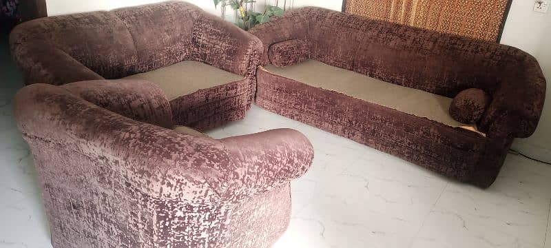 3 seater new poshish with moltifoam 1