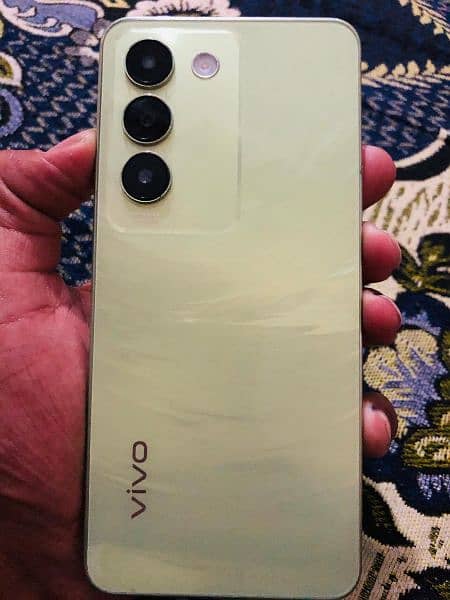 vivo y100 1