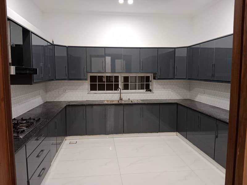 1 Kanal upper portion available of rent 1