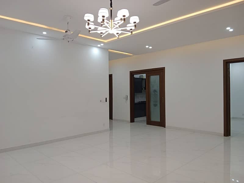 1 Kanal upper portion available of rent 8