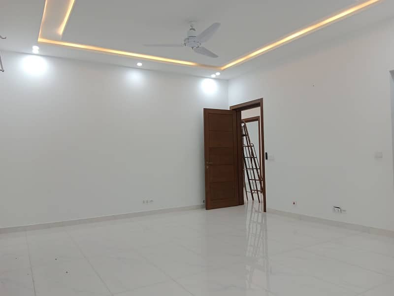 1 Kanal upper portion available of rent 17