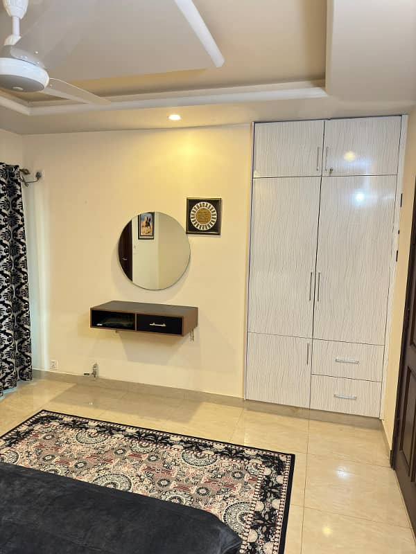 -3 Bedroom lavish apartment available on daily basis 6