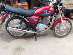 Suzuki GS 150 2023