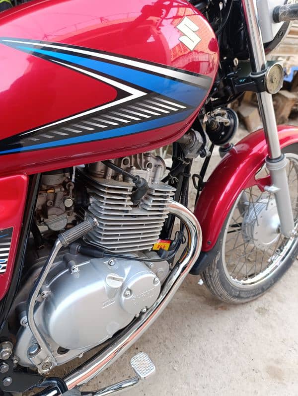 Suzuki GS 150 2023 5