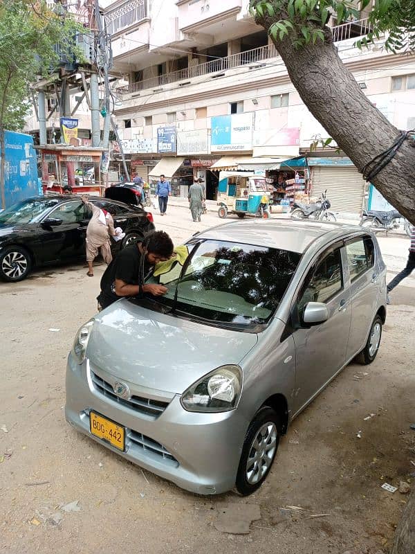 Daihatsu Mira 2012 4