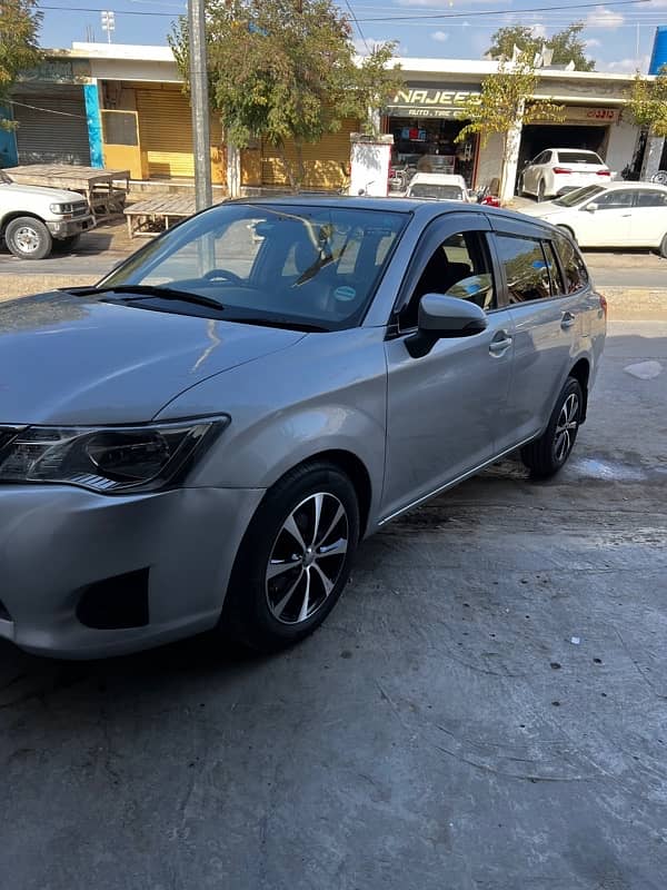 Toyota Corolla Fielder 2014 3