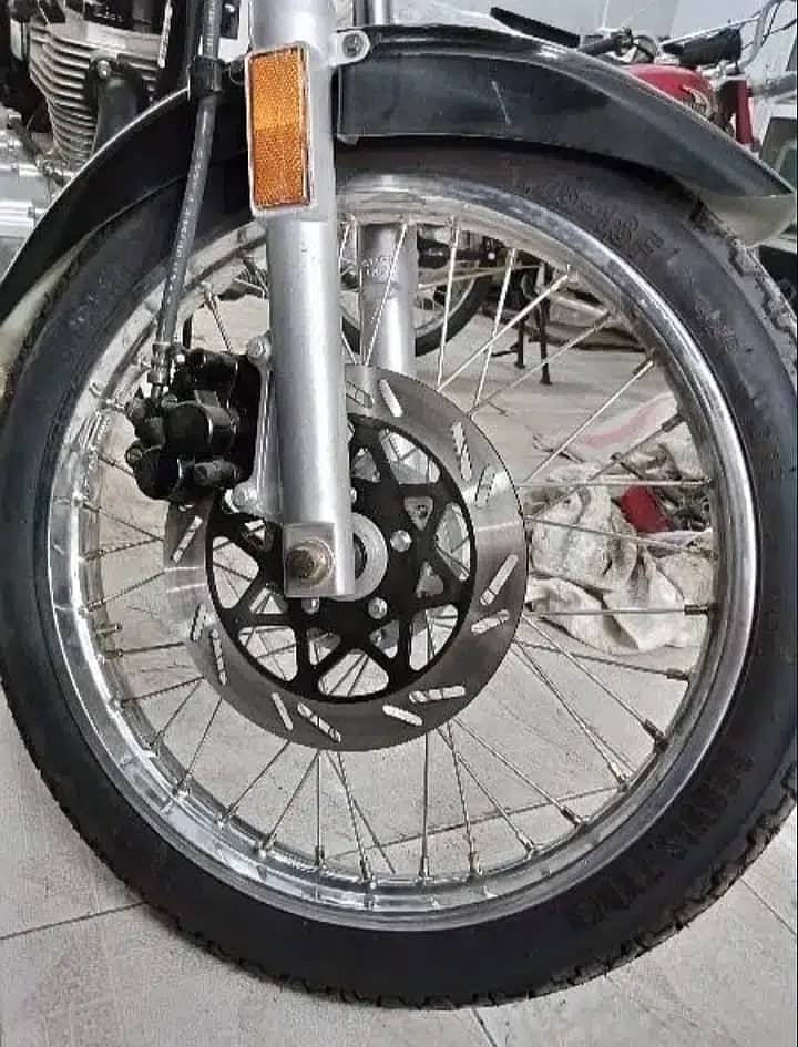 Super Star 125 Deluxe | Disc Brake, Fuel Guage & 5 Gears | Ahsan Autos 3