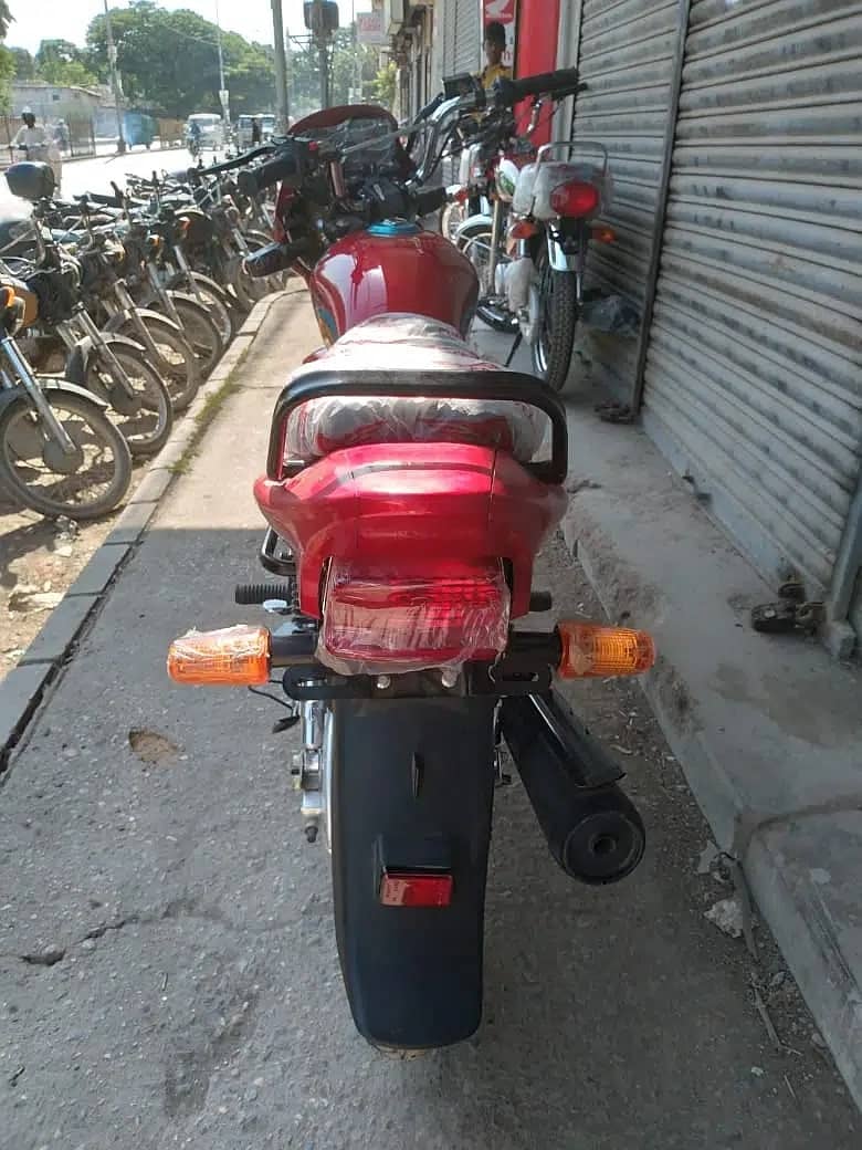 Super Star 125 Deluxe | Disc Brake, Fuel Guage & 5 Gears | Ahsan Autos 10