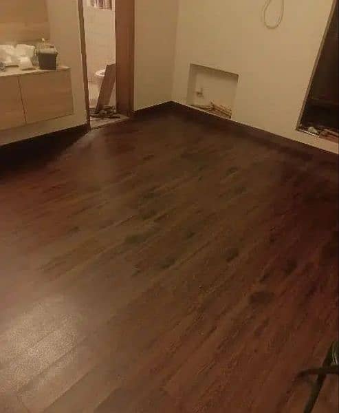 Vinyl Flooring/Wooden Flooring/Window Blinds. 10