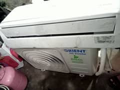 1 ton orient DC inverter ac for sale. running condition. complete saman