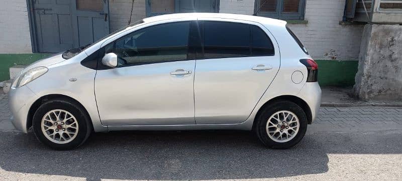 Toyota Vitz 2009 0313+92*800-93 2