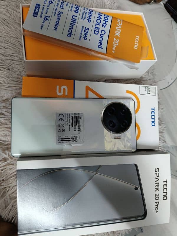 Tecno spark 20 pro plus 7