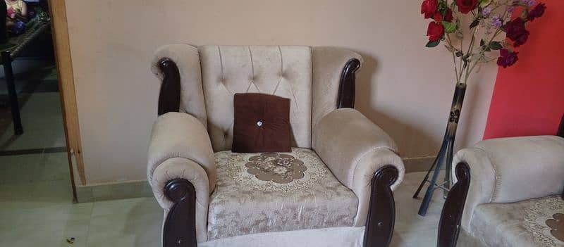 5 seater sofa set condition like new 2