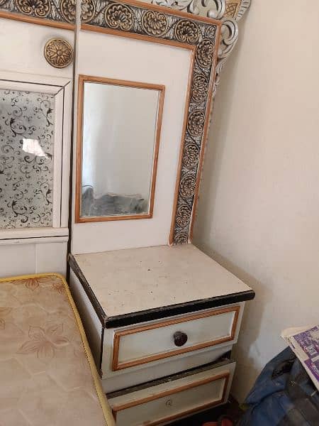 double bed / side table / a dressing table /mattress 1