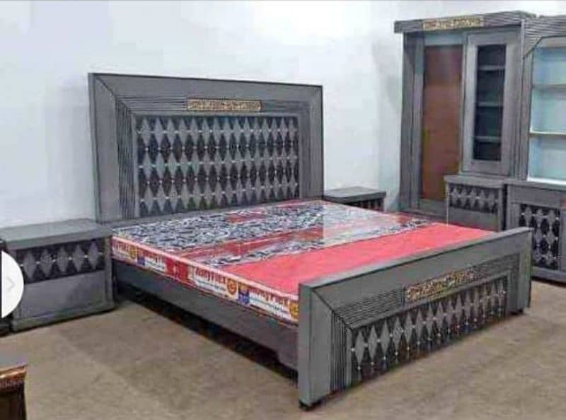 Big King Bed 17000. Side tabel 6000,Dressing13000. whatsapp 03140468141 5