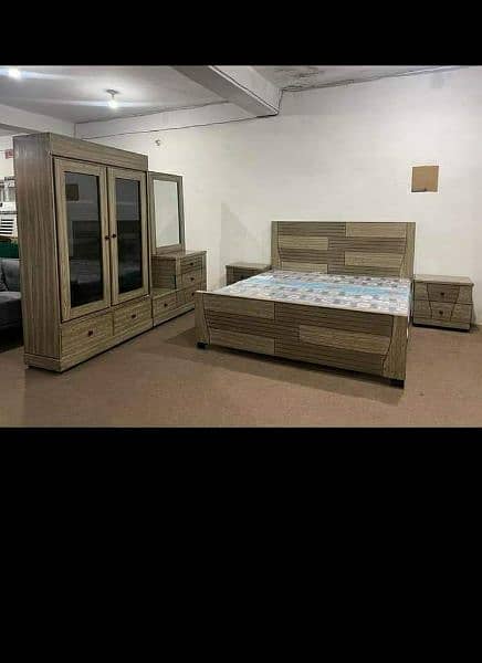 Big King Bed 17000. Side tabel 6000,Dressing13000. whatsapp 03140468141 6