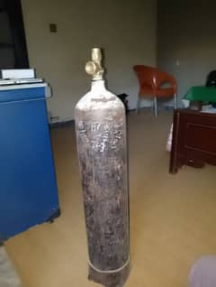 oxygen cylinder