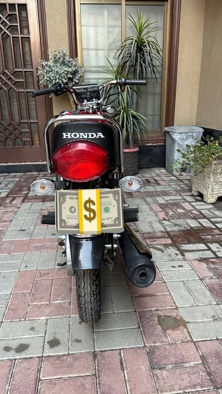 Honda CG 125 Gold Edition 3