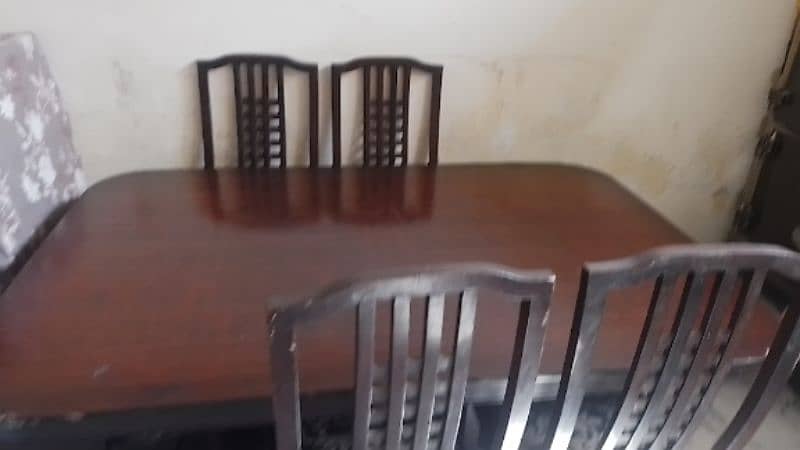 Dining table for sale 6 chairs 1 Table 8