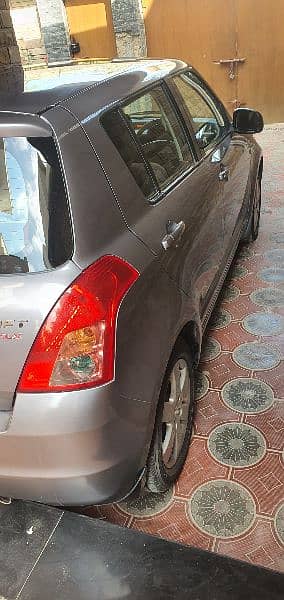 Suzuki Swift DLX 11