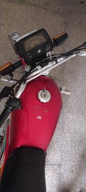 Honda CD 70 2020 6