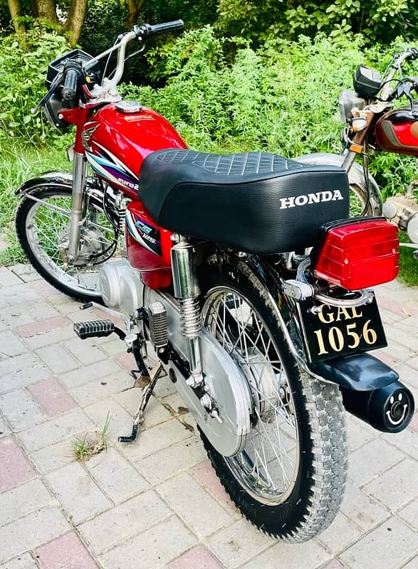 Honda CG125 2015 1