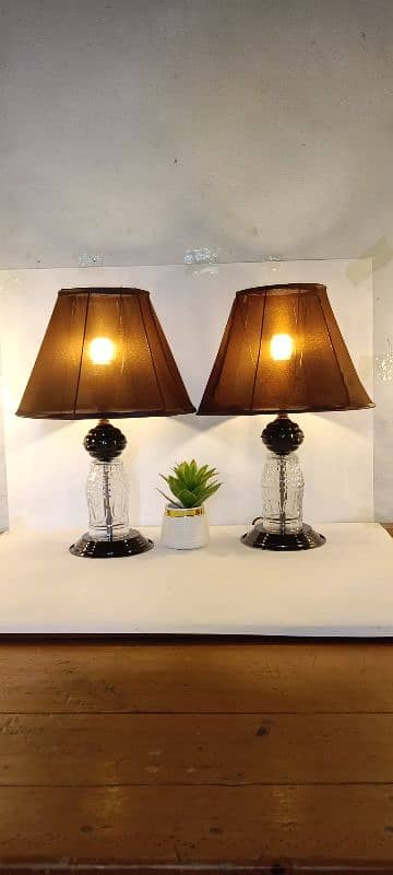 table Lamp 2 pieces pack up color black material matel and glass 3