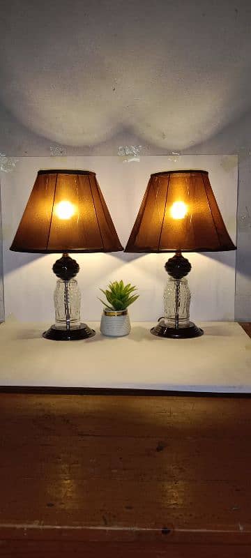 table Lamp 2 pieces pack up color black material matel and glass 4