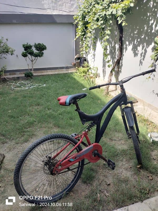 Mountain bicycle in good condition 1