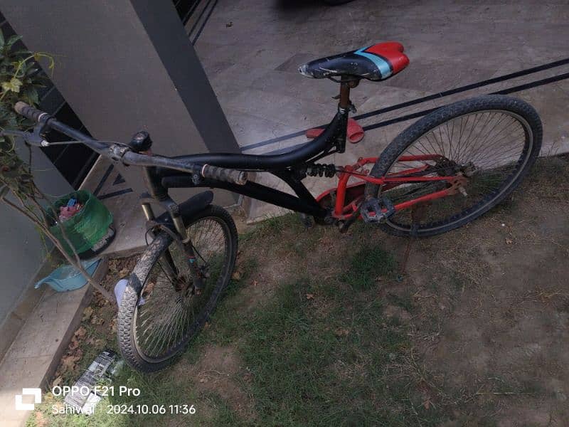 Mountain bicycle in good condition 4