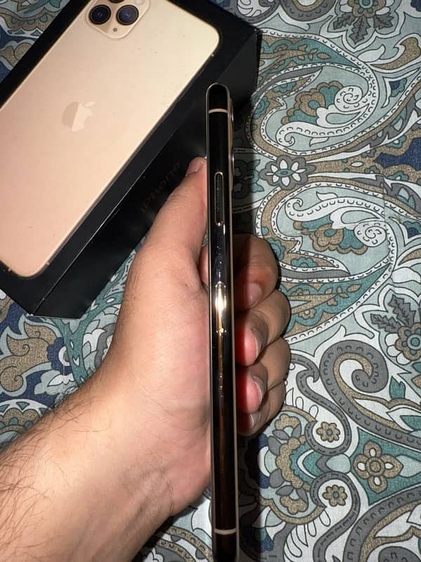 IPhone 11 Pro Max for sale 2