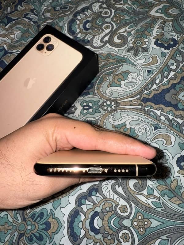 IPhone 11 Pro Max for sale 4