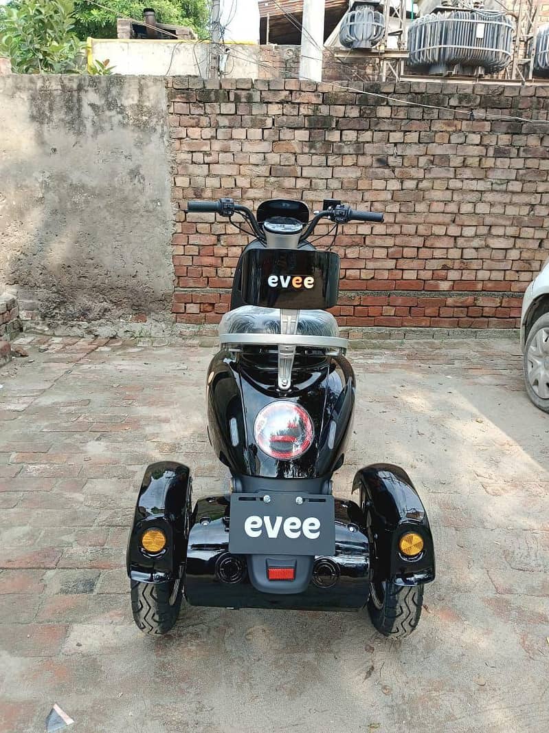 Evee Nisa 3Wheeler 8