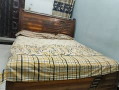 WOODEN BED FOR SALE KINDLY READ DESCRIPTION