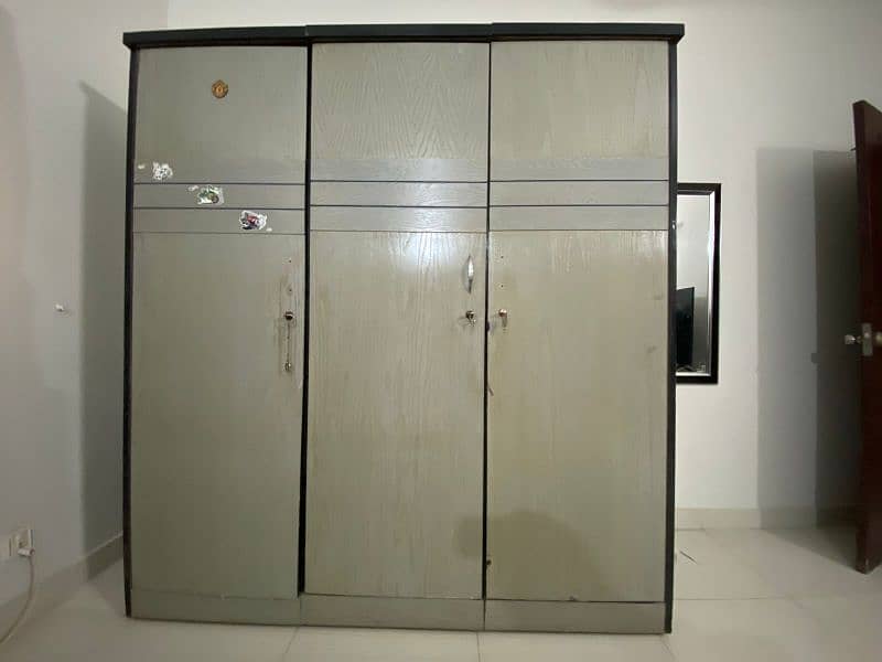 Wardrobe for sale 0