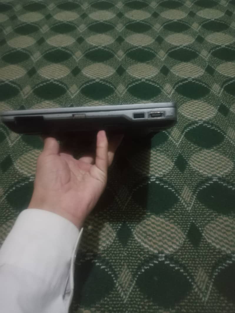 Dell latitude 2